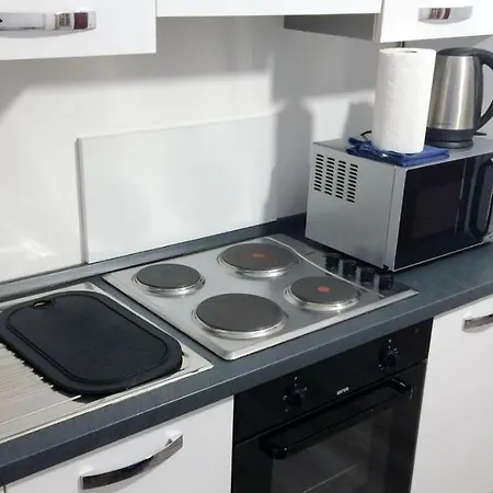 1 Apartment