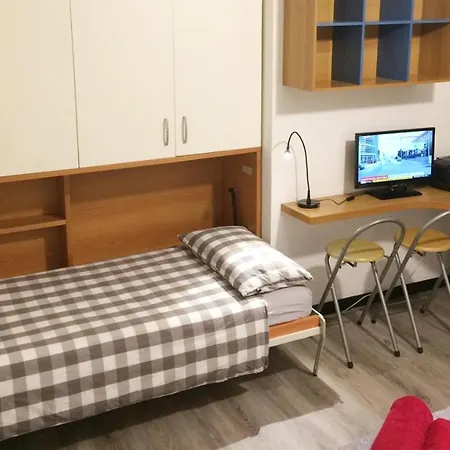 Apartment 1 *